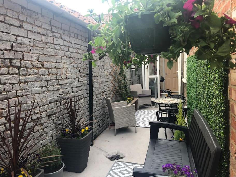 Large Cottage, Beach, Pubs Shops, Netflix, Bbq, Dog Friendly Hunmanby Ngoại thất bức ảnh